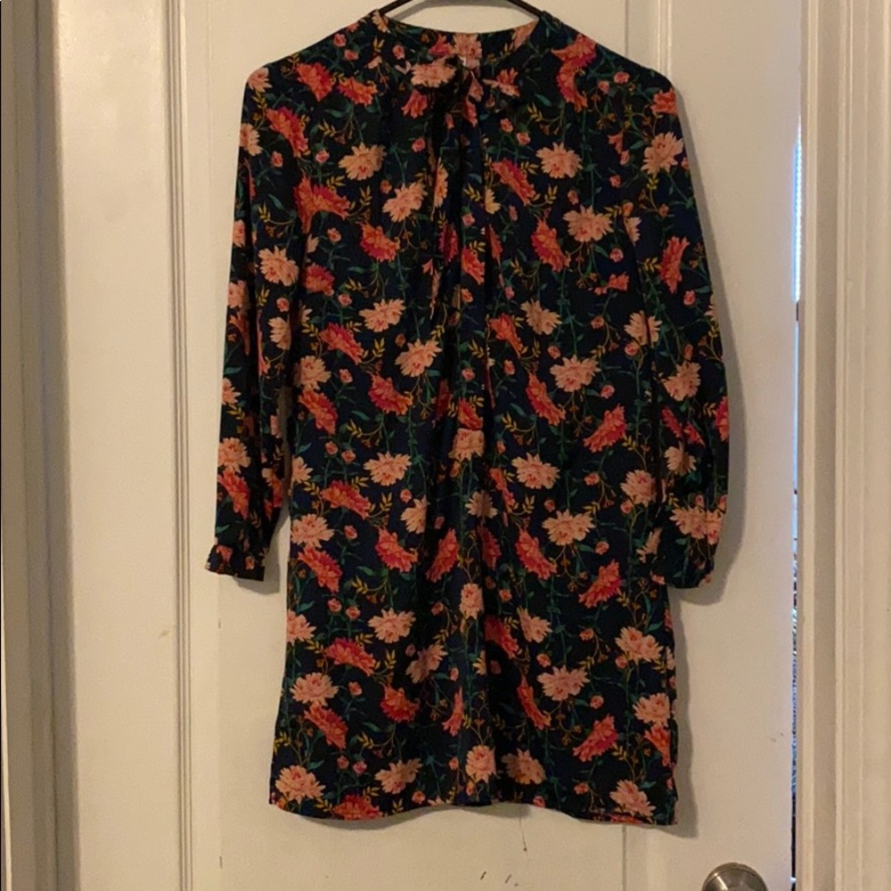 Like new! Navy floral dress